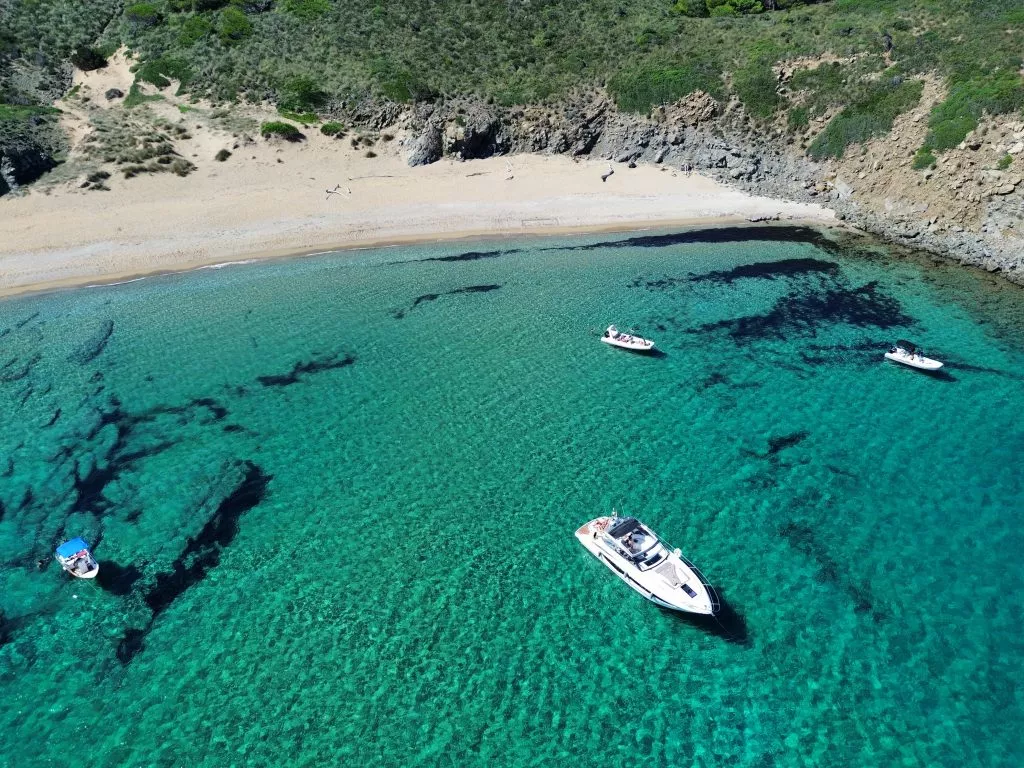 A picture of a beach in Menorca